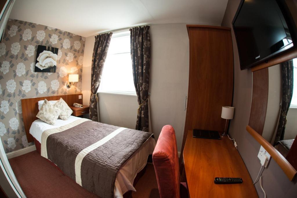 Thomas James Hotel Лемингтън Спа Стая снимка