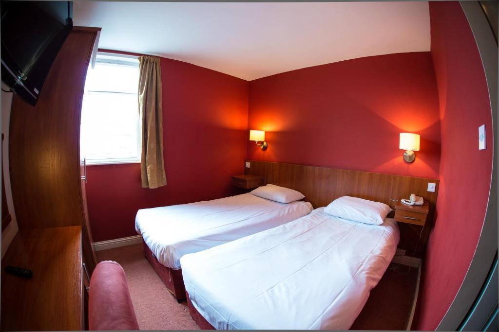 Thomas James Hotel Лемингтън Спа Стая снимка